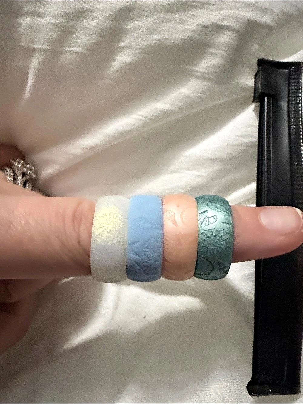 Egnaro Four-Piece Multicolor Ring Set NWT